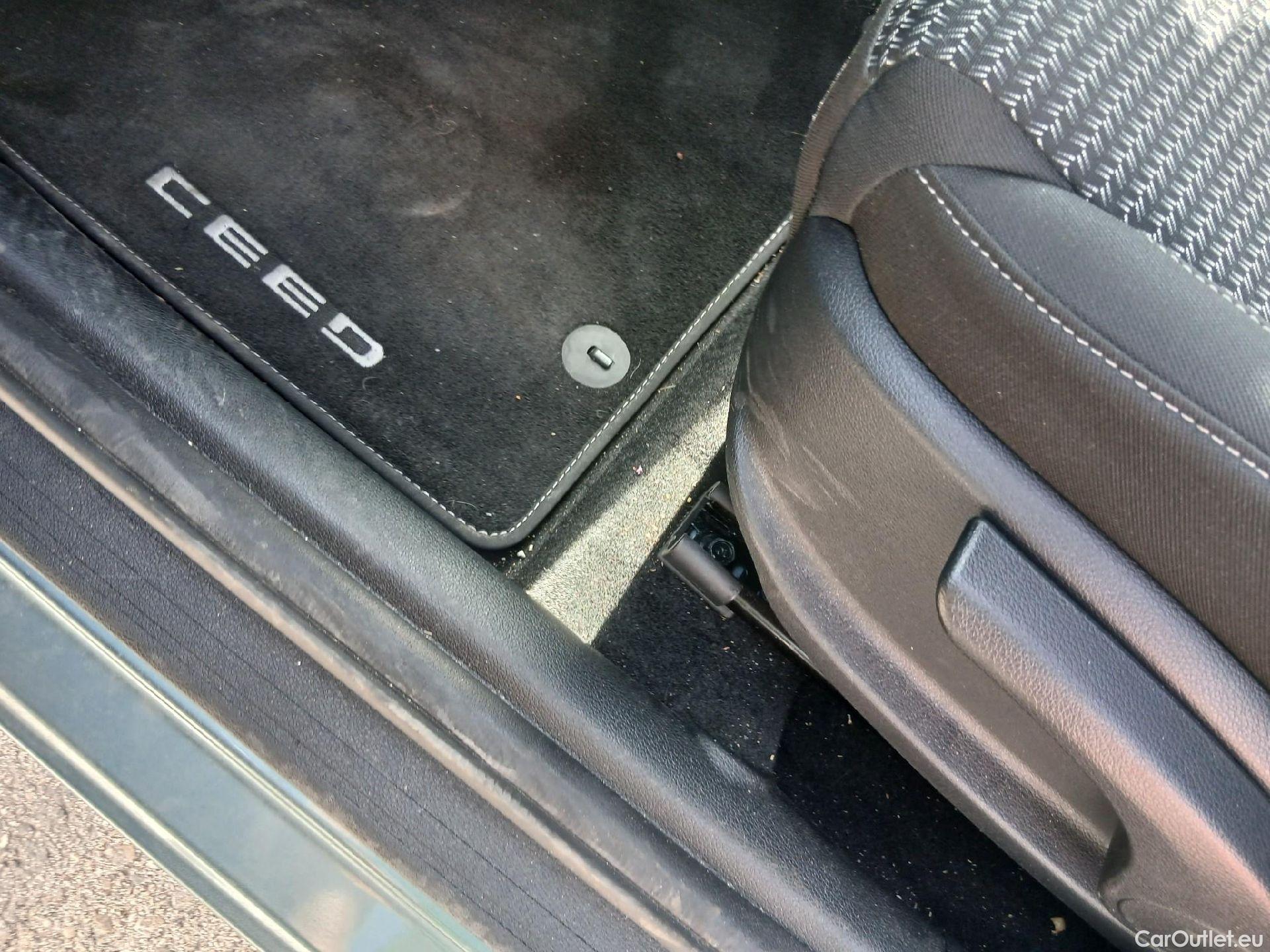  KIA  Cee'd Ceed Drive 1.0 T-GDI 100CV MT6 6E #1