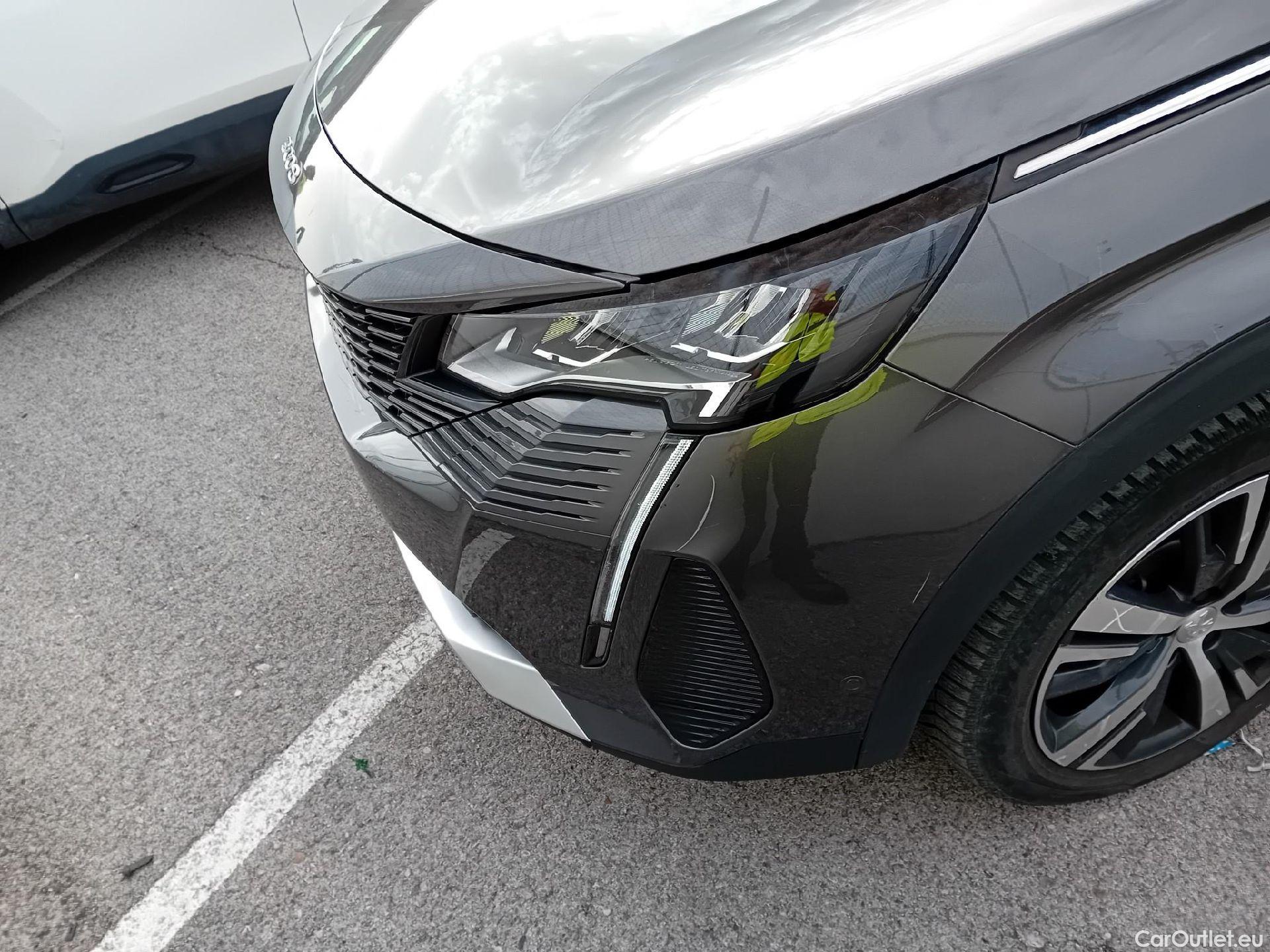 Peugeot  3008 PEUGEOT  Hybrid todoterreno 225 e-EAT8 Allure 225 CV 13 kWH #22
