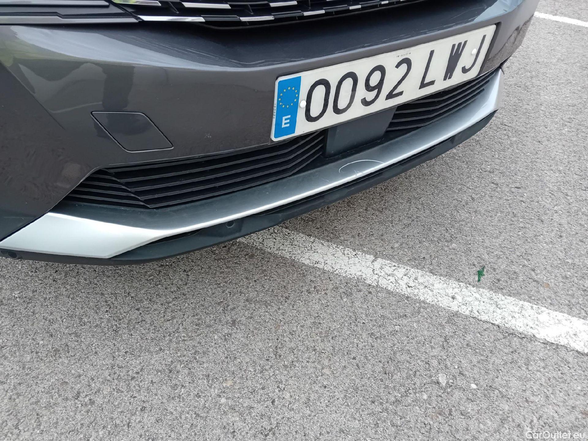  Peugeot  3008 PEUGEOT  Hybrid todoterreno 225 e-EAT8 Allure 225 CV 13 kWH #19
