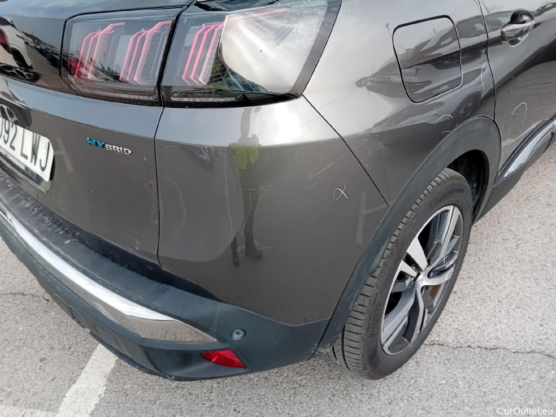  Peugeot  3008 PEUGEOT  Hybrid todoterreno 225 e-EAT8 Allure 225 CV 13 kWH #44