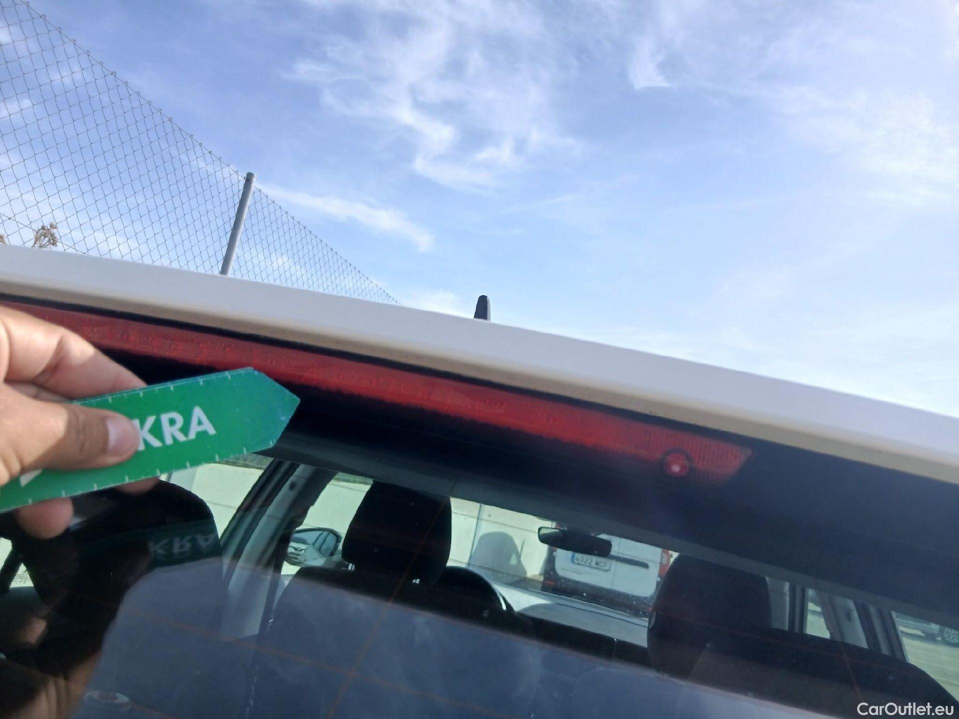  Skoda  KAMIQ SKODA  1.0 TSI 81kW (110CV) DSG Ambition (CX) #17