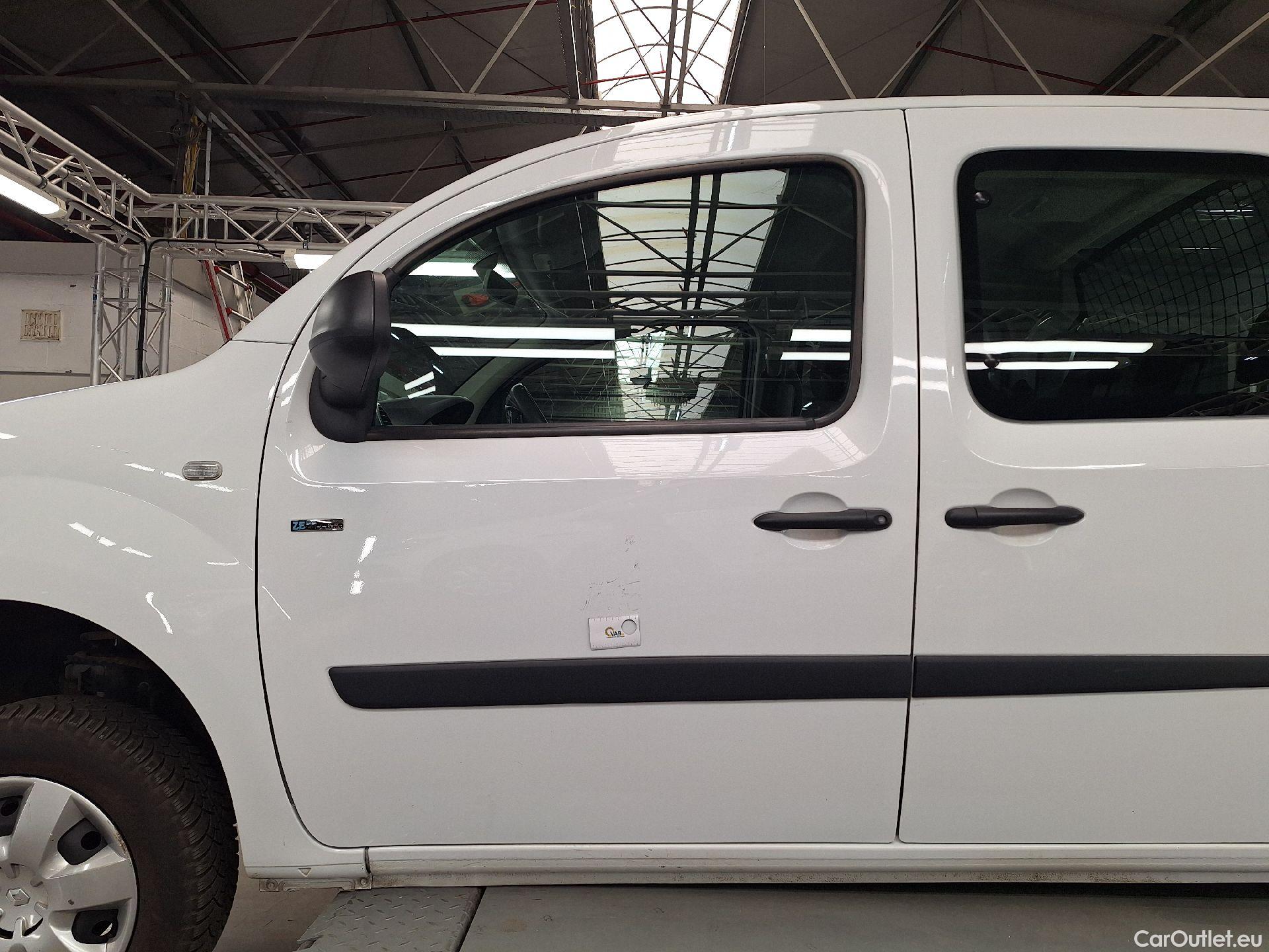  Renault  Kangoo Renault,  '13, Renault  Express  ZE 33 Maxi 5 places  #29