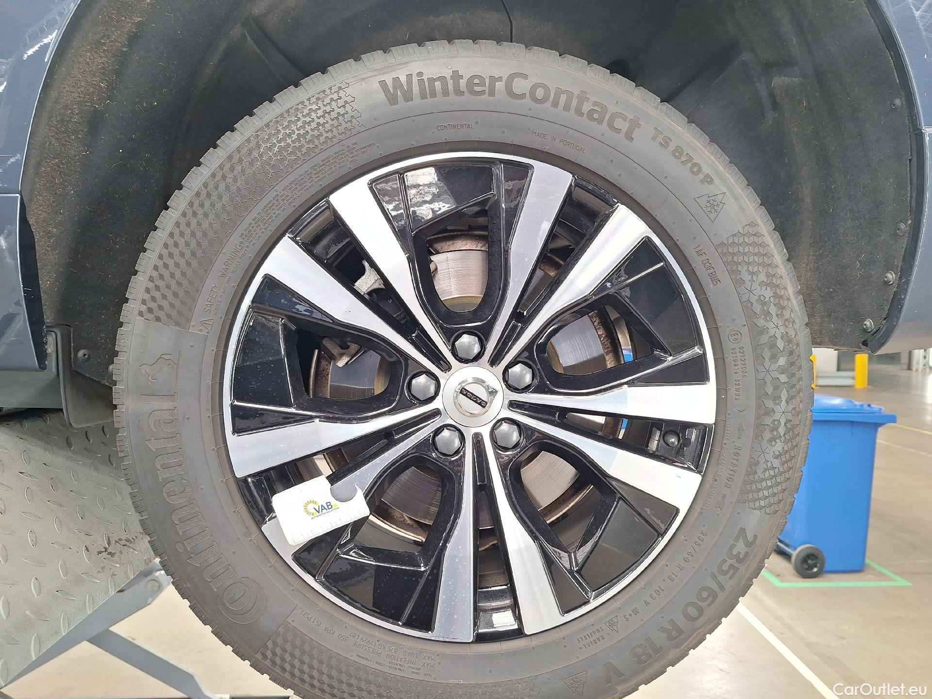  Volvo  XC60 Volvo,  FL'21, Volvo  B4 D Geartronic Momentum Pro 5d #49