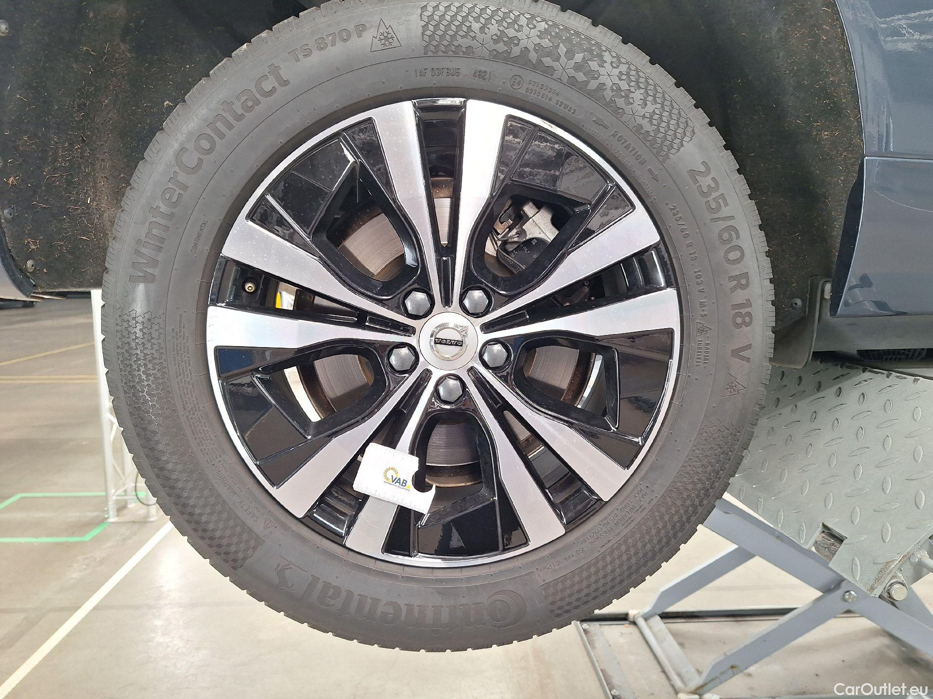  Volvo  XC60 Volvo,  FL'21, Volvo  B4 D Geartronic Momentum Pro 5d #51