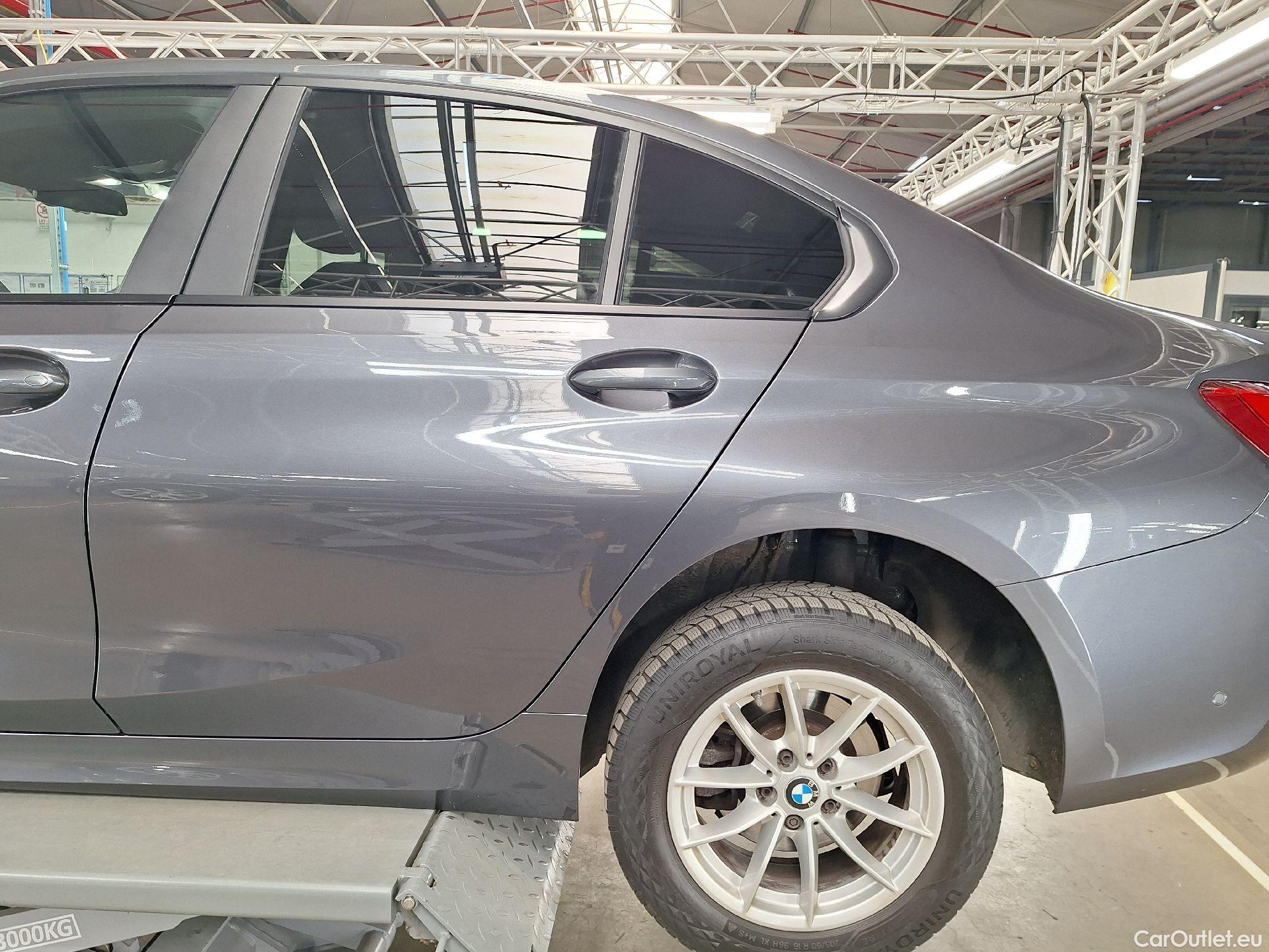  Bmw  Serie 3 BMW, 3-serie '18, BMW 3 Reeks Berline 318dA (110 kW) 4d #25