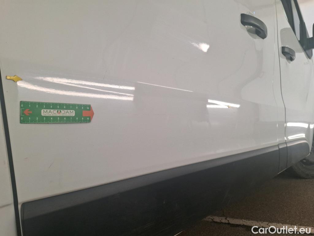  Renault  Trafic  Furgon Grand Confort L1H1 1200 1.6 dCi 125CV BVM6 E6 #40