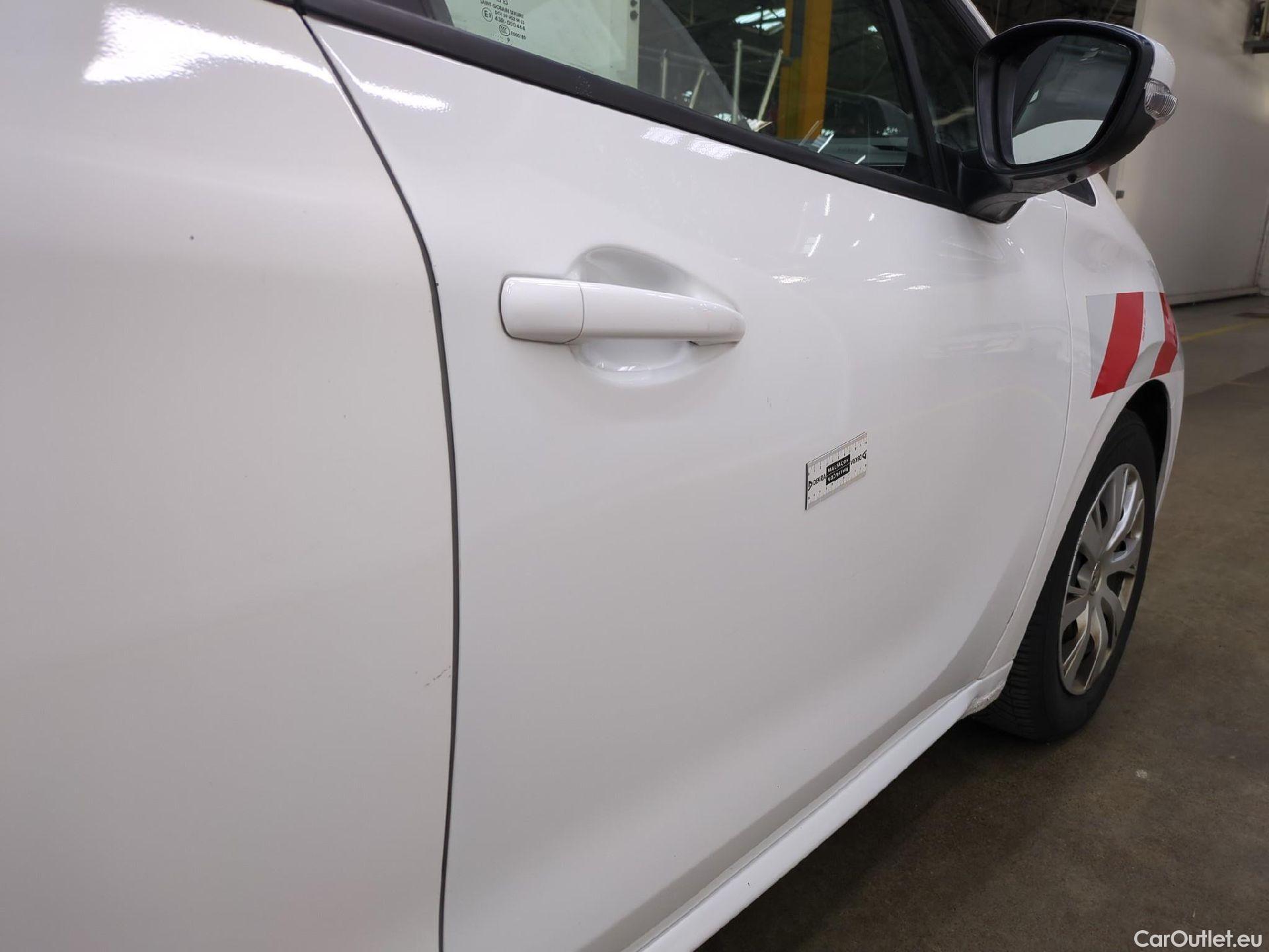  Peugeot  208  Affaire Premium Pack 1.2 80CV BVM5 E6dT #31