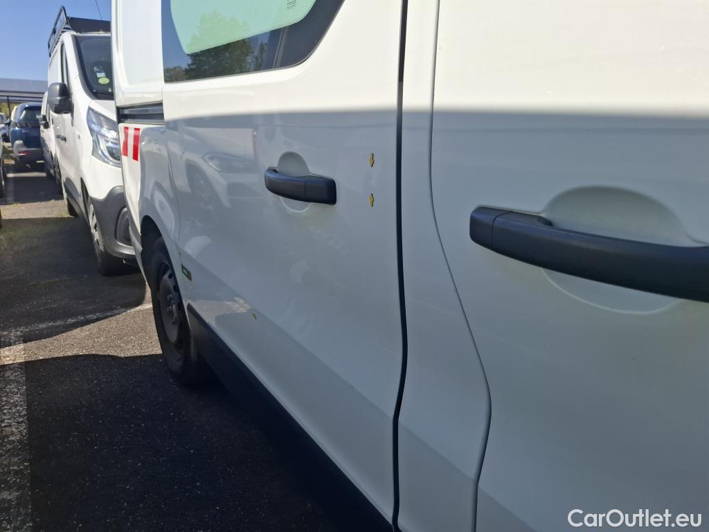  Renault  Trafic  Furgon Grand Confort L1H1 1200 1.6 dCi 125CV BVM6 E6 #44