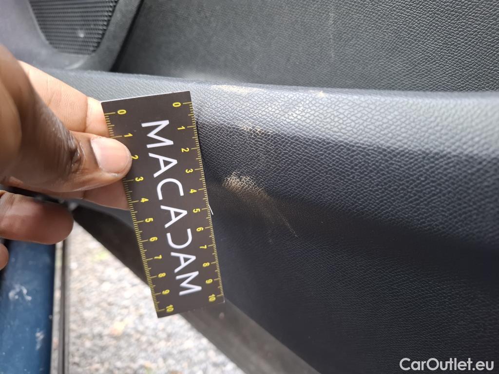  Peugeot  3008  Allure Pack 1.5 HDi 130CV BVA8 E6d #2