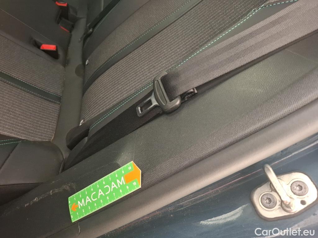  Peugeot  3008  Allure Pack 1.5 HDi 130CV BVA8 E6d #64