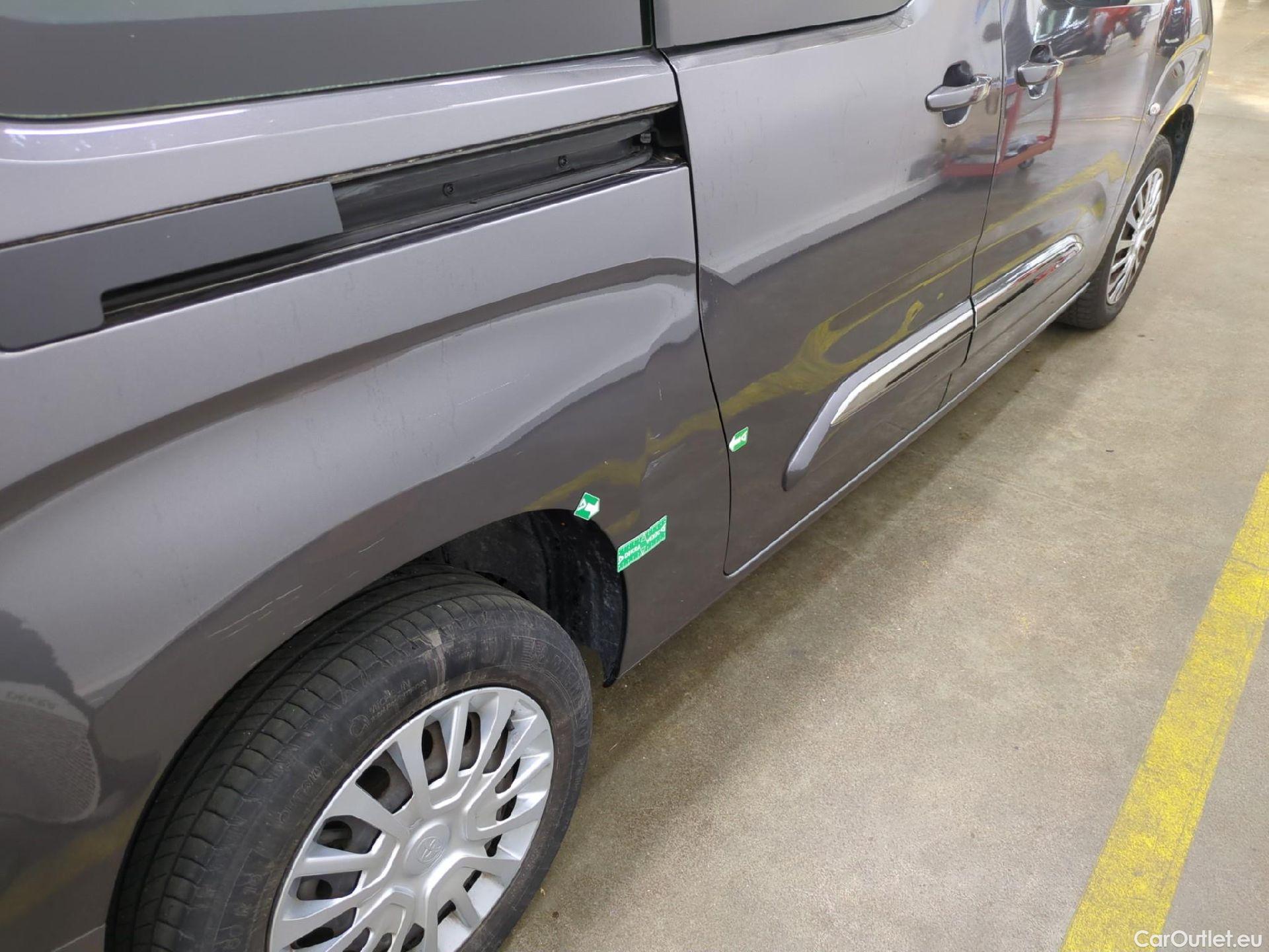  Toyota  Proace TOYOTA  City Verso / 2019 / 5P / monospace 1.2 LONG 110 VVT-I DYNAMIC #18