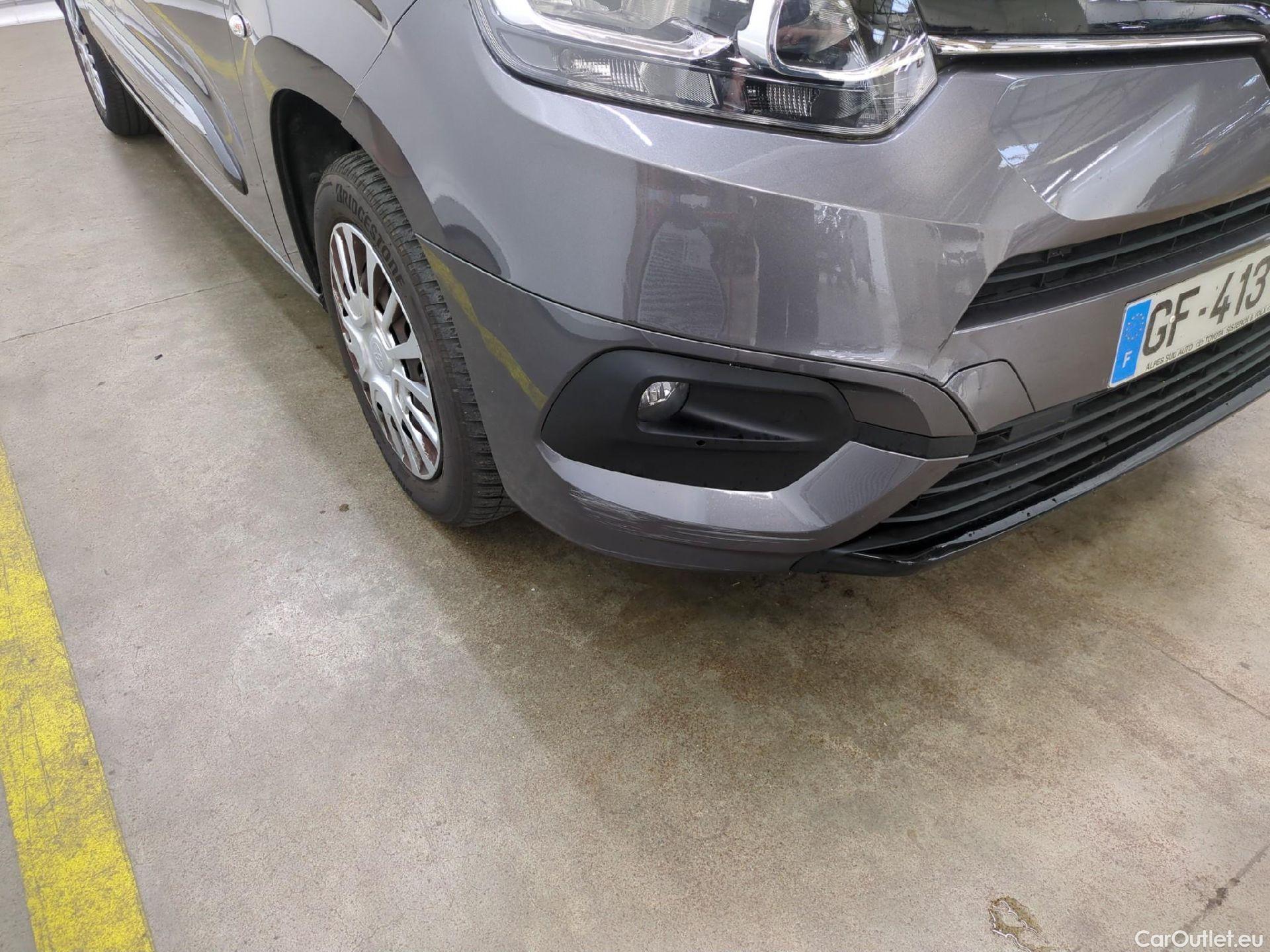  Toyota  Proace TOYOTA  City Verso / 2019 / 5P / monospace 1.2 LONG 110 VVT-I DYNAMIC #25