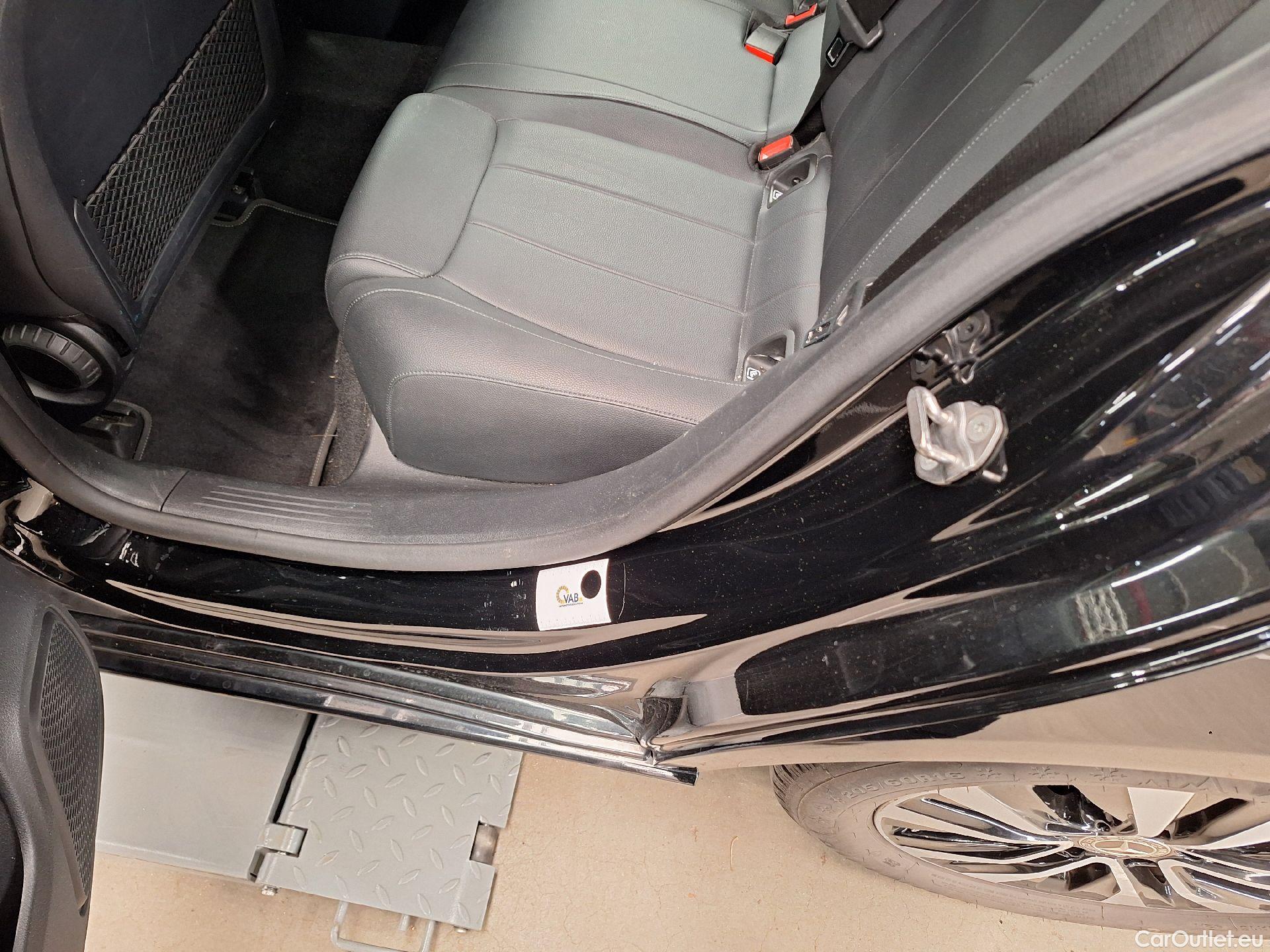  Mercedes  A-Klasse Mercedes, A-Class Berline '18, Mercedes-Benz  Limousine A 180 Aut. 4d #13