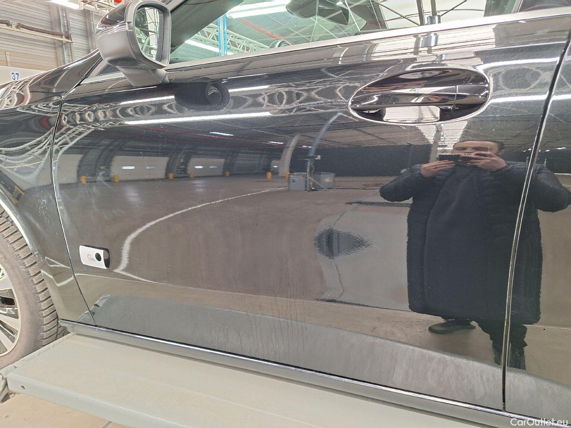  Mercedes  A-Klasse Mercedes, A-Class Berline '18, Mercedes-Benz  Limousine A 180 Aut. 4d #23