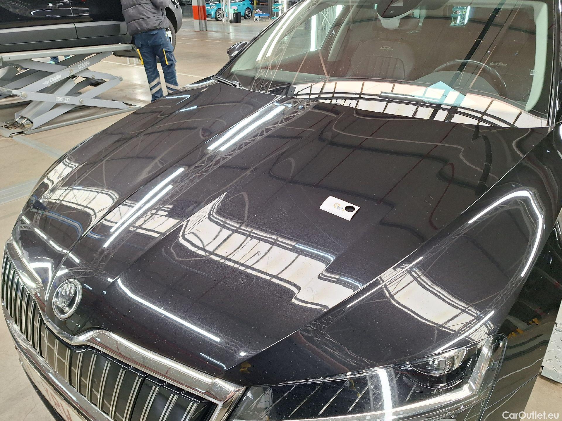  Skoda  Superb Skoda,  Combi FL'19, Skoda  Combi 1.4 TSI iV 160kW DSG6 L&K 5d #1