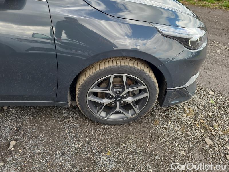  KIA  Cee'd Ceed Sportswagon (2018->) Ceed SW 1.5 T-GDI 118 Top AT #17