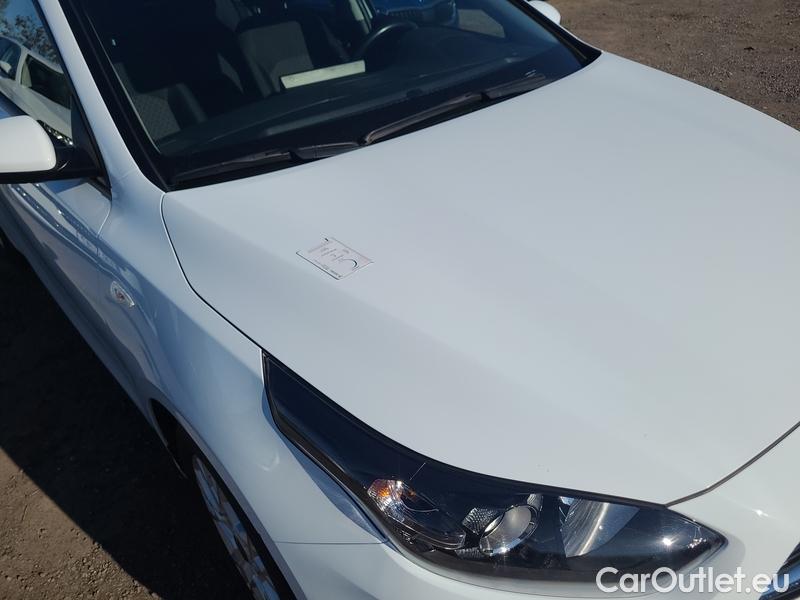  KIA  Cee'd Ceed Sportswagon (2018->) Ceed SW 1.5 T-GDI 118 Fresh AT #2