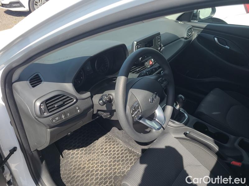  Hyundai  i30   cw (PD)(2017->)  kom. TGDI 120 Start Plus #7
