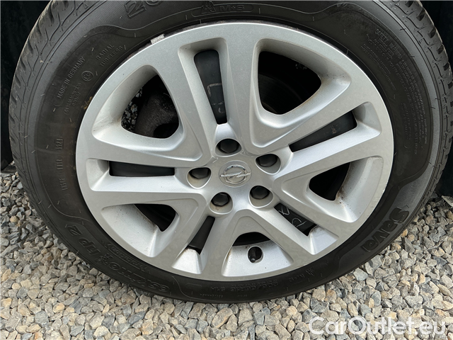 Opel  Astra ST 1.5CDTi 77 Edition 5d #8