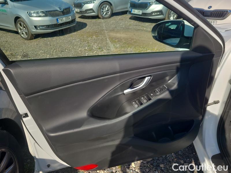  Hyundai  i30  (PD)(01.2017  ->)  kom.1.0TGDI 120 Comfort #5