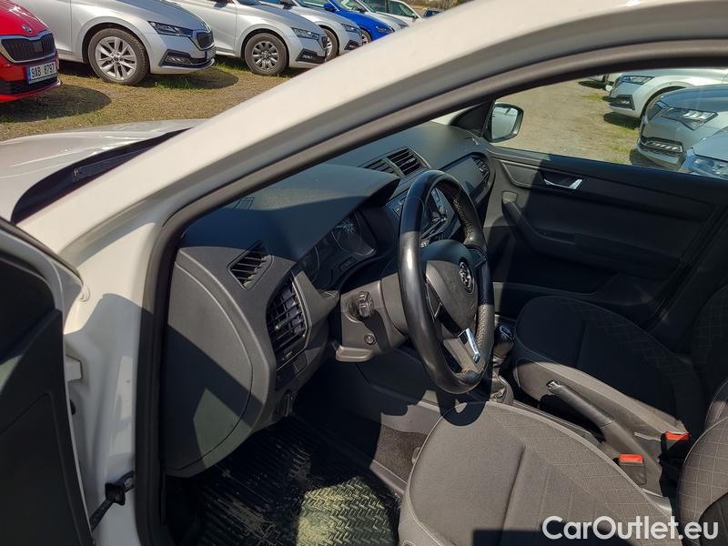  Skoda  Fabia  Combi (2015)  Com 1.0TSI 81 Ambition #19