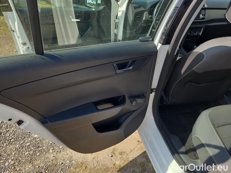  Skoda  Fabia  Combi (2015)  Com 1.0TSI 81 Ambition #12