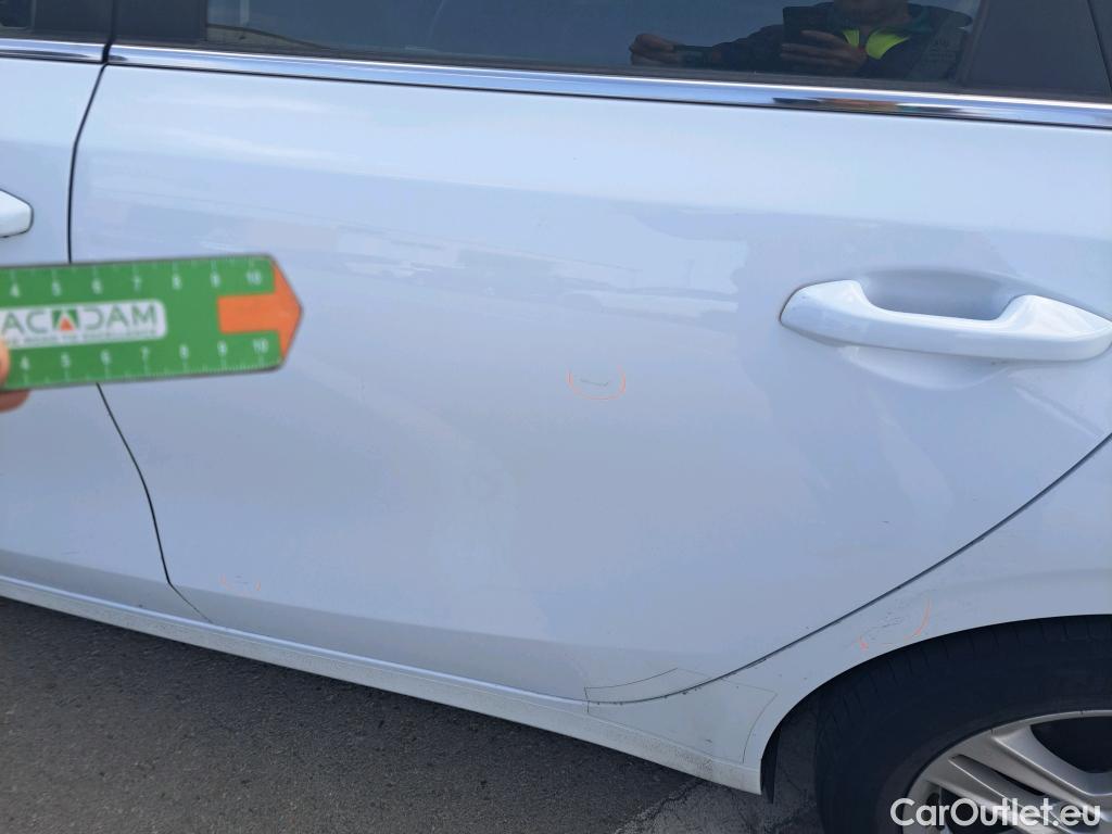  KIA  Cee'd KIA Ceed / 2018 / 5P / berlina con portón 1.0 MHEV 88kW (120CV) Drive DCT #51
