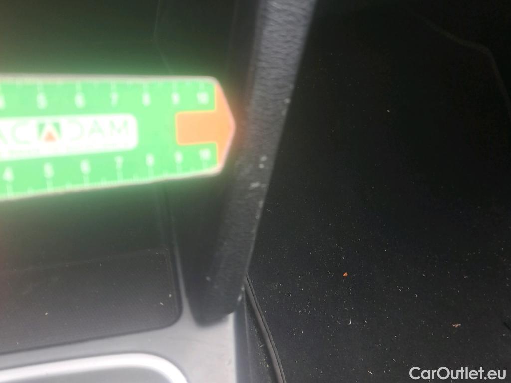  KIA  Cee'd KIA Ceed / 2018 / 5P / berlina con portón 1.0 MHEV 88kW (120CV) Drive DCT #25