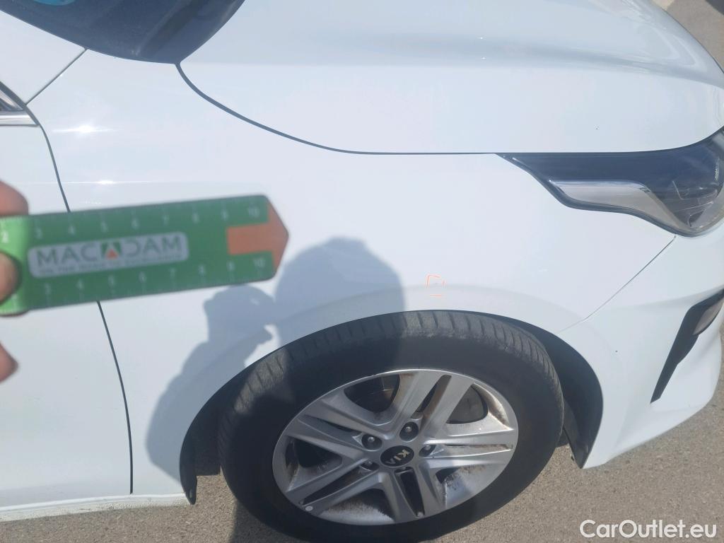  KIA  Cee'd KIA Ceed / 2018 / 5P / berlina con portón 1.0 MHEV 88kW (120CV) Drive DCT #71