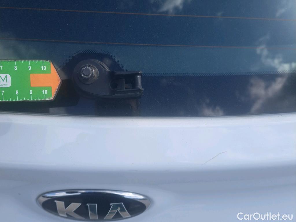 KIA  Cee'd KIA Ceed / 2018 / 5P / berlina con portón 1.0 MHEV 88kW (120CV) Drive DCT #37