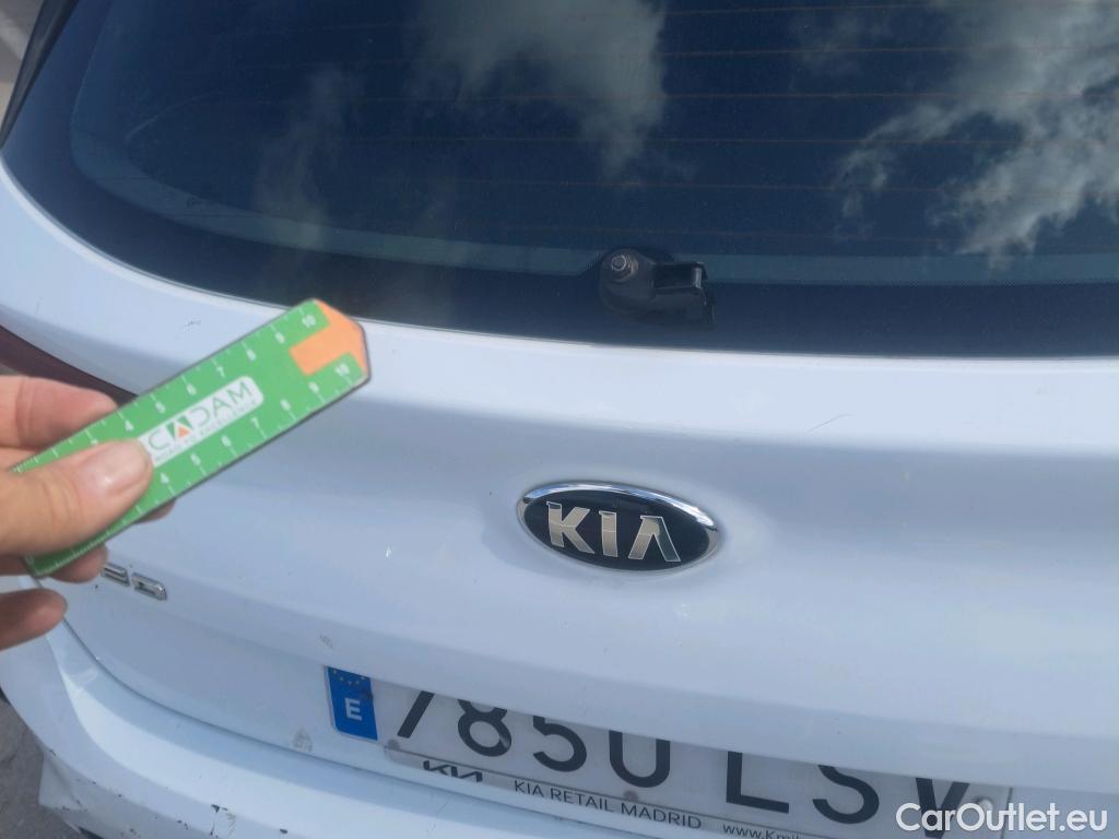  KIA  Cee'd KIA Ceed / 2018 / 5P / berlina con portón 1.0 MHEV 88kW (120CV) Drive DCT #36
