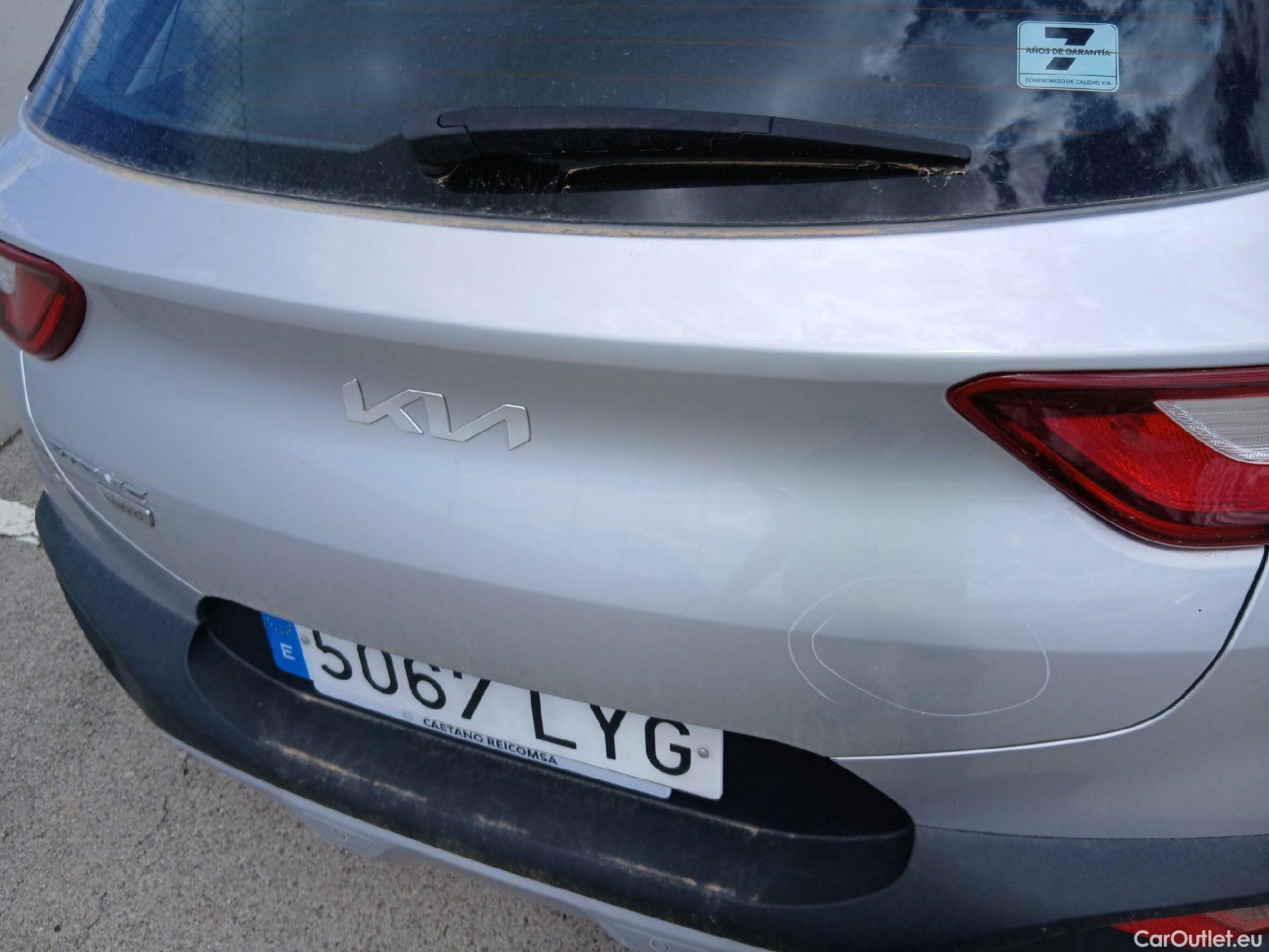  KIA  STONIC KIA  / 2017 / 5P / todoterreno 1.0 T-GDi 74kW (100CV) MHEV iMT Drive #20