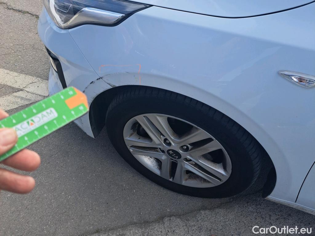  KIA  Cee'd KIA Ceed / 2018 / 5P / berlina con portón 1.0 MHEV 88kW (120CV) Drive DCT #1
