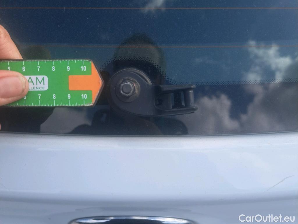  KIA  Cee'd KIA Ceed / 2018 / 5P / berlina con portón 1.0 MHEV 88kW (120CV) Drive DCT #68