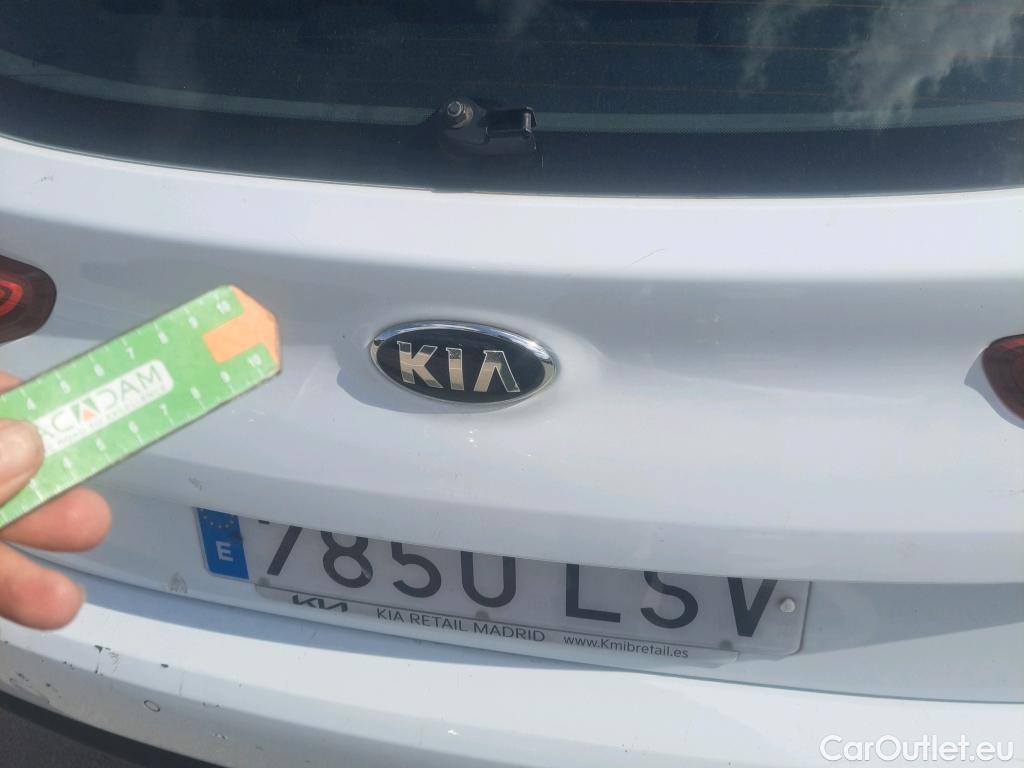  KIA  Cee'd KIA Ceed / 2018 / 5P / berlina con portón 1.0 MHEV 88kW (120CV) Drive DCT #69