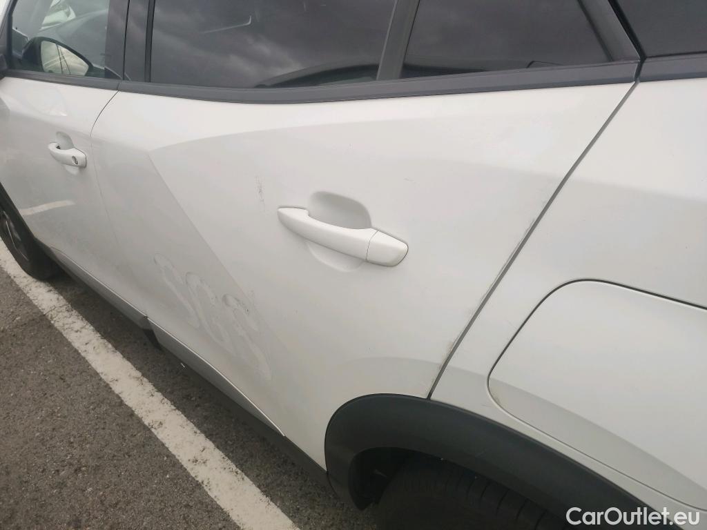  Peugeot  2008 PEUGEOT  / 2019 / 5P / todoterreno Allure BlueHDI 81kW (110CV) #16