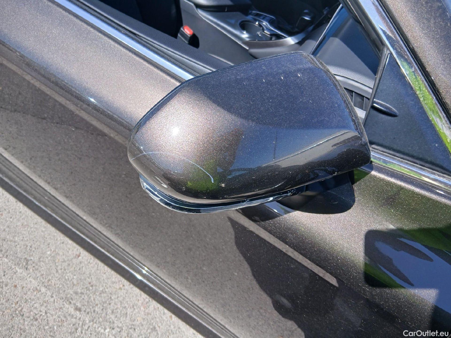  Toyota  Camry TOYOTA  / 2019 / 4P / sedán 2.5 220H Advance #34