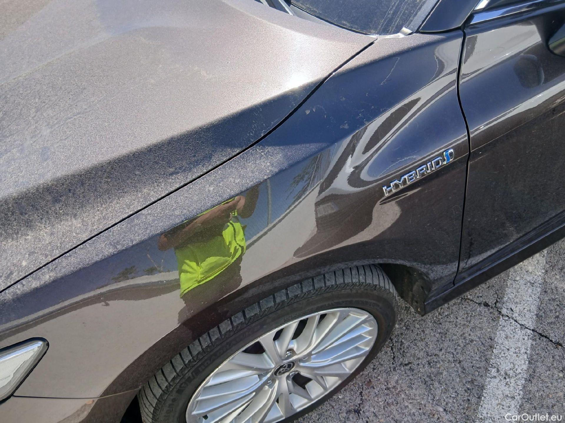  Toyota  Camry TOYOTA  / 2019 / 4P / sedán 2.5 220H Advance #10
