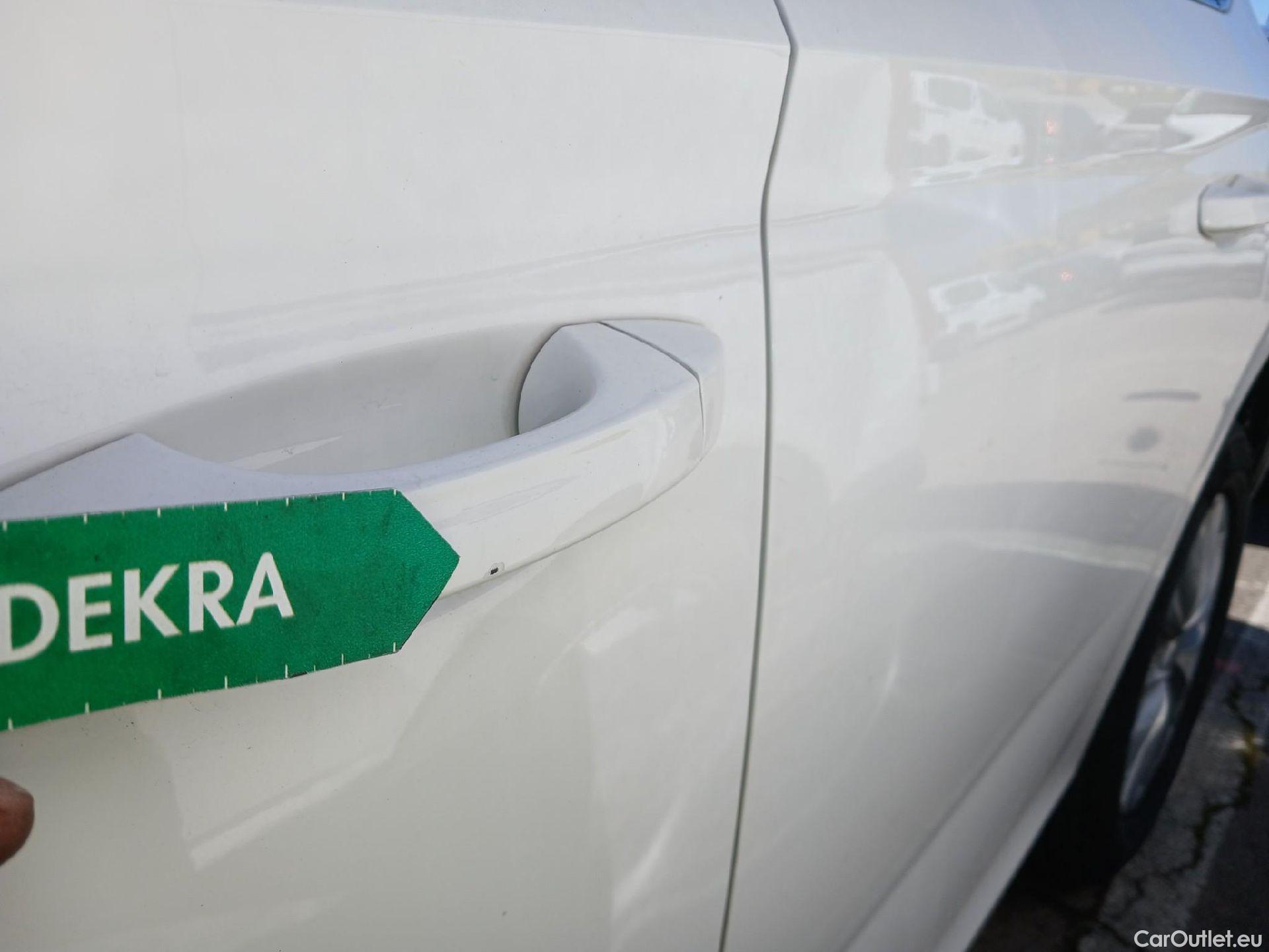  Skoda  KAMIQ SKODA  1.0 TSI 110 CV DSG Ambition #6