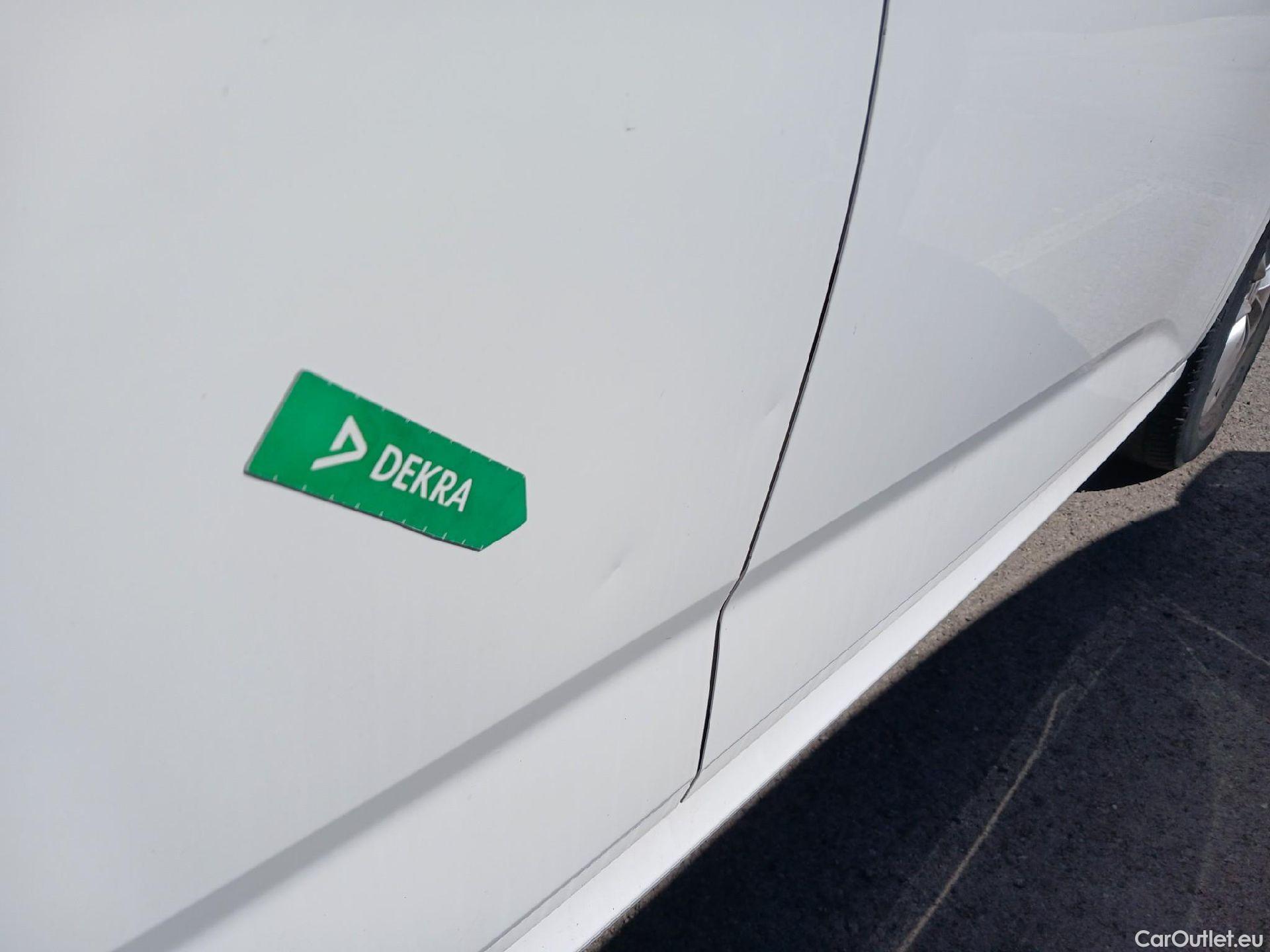  Skoda  KAMIQ SKODA  1.0 TSI 110 CV DSG Ambition #20