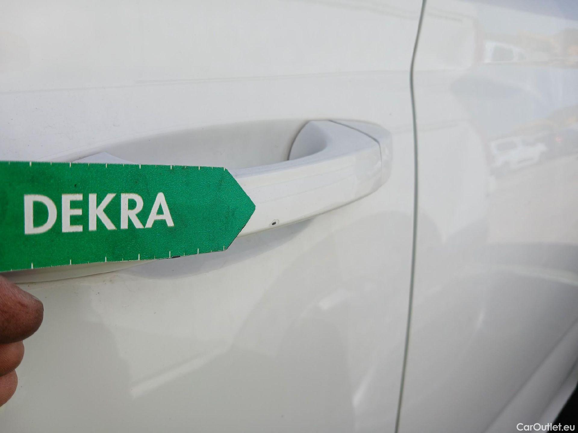  Skoda  KAMIQ SKODA  1.0 TSI 110 CV DSG Ambition #5