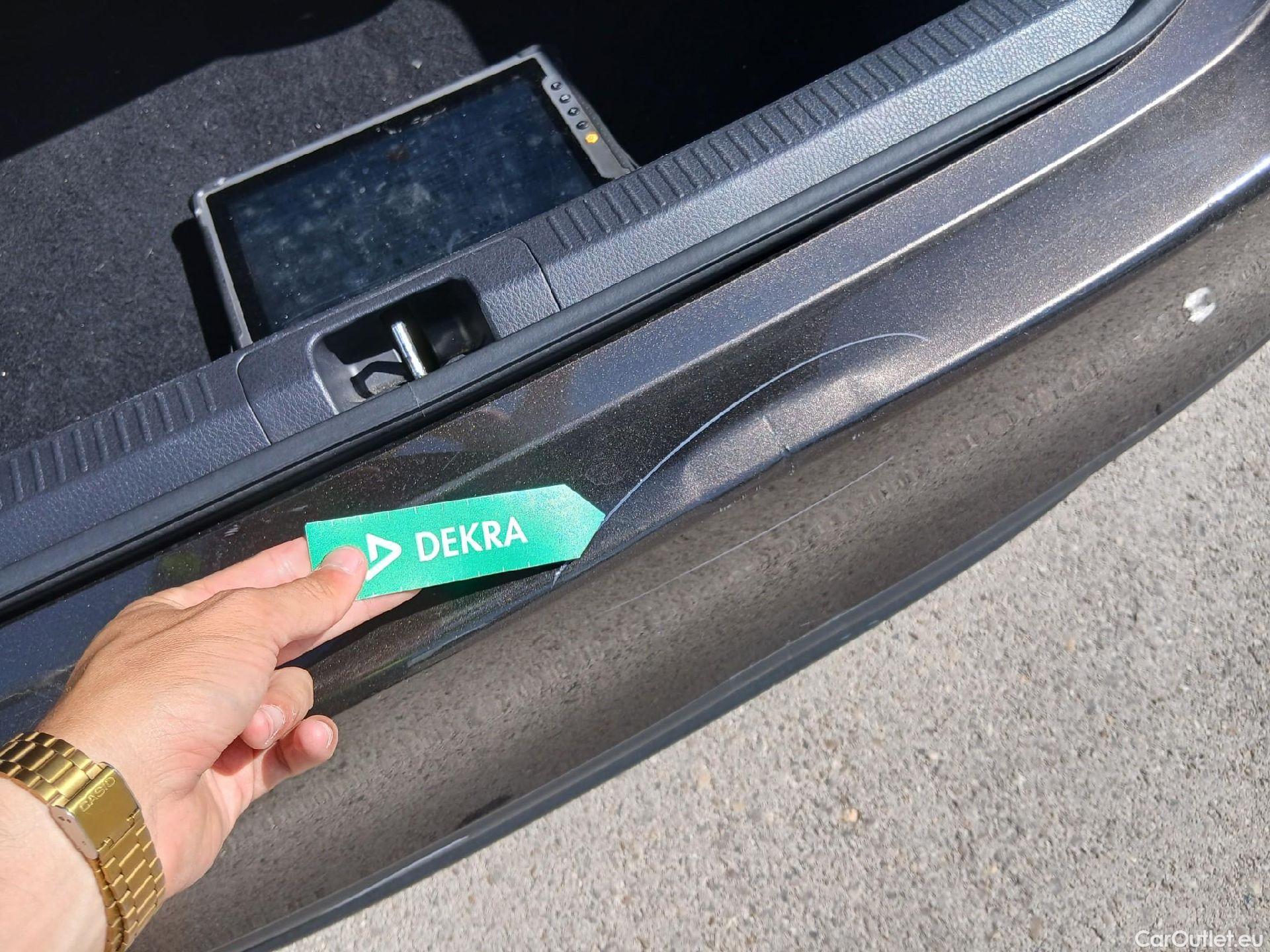  Toyota  Camry TOYOTA  / 2019 / 4P / sedán 2.5 220H Advance #21