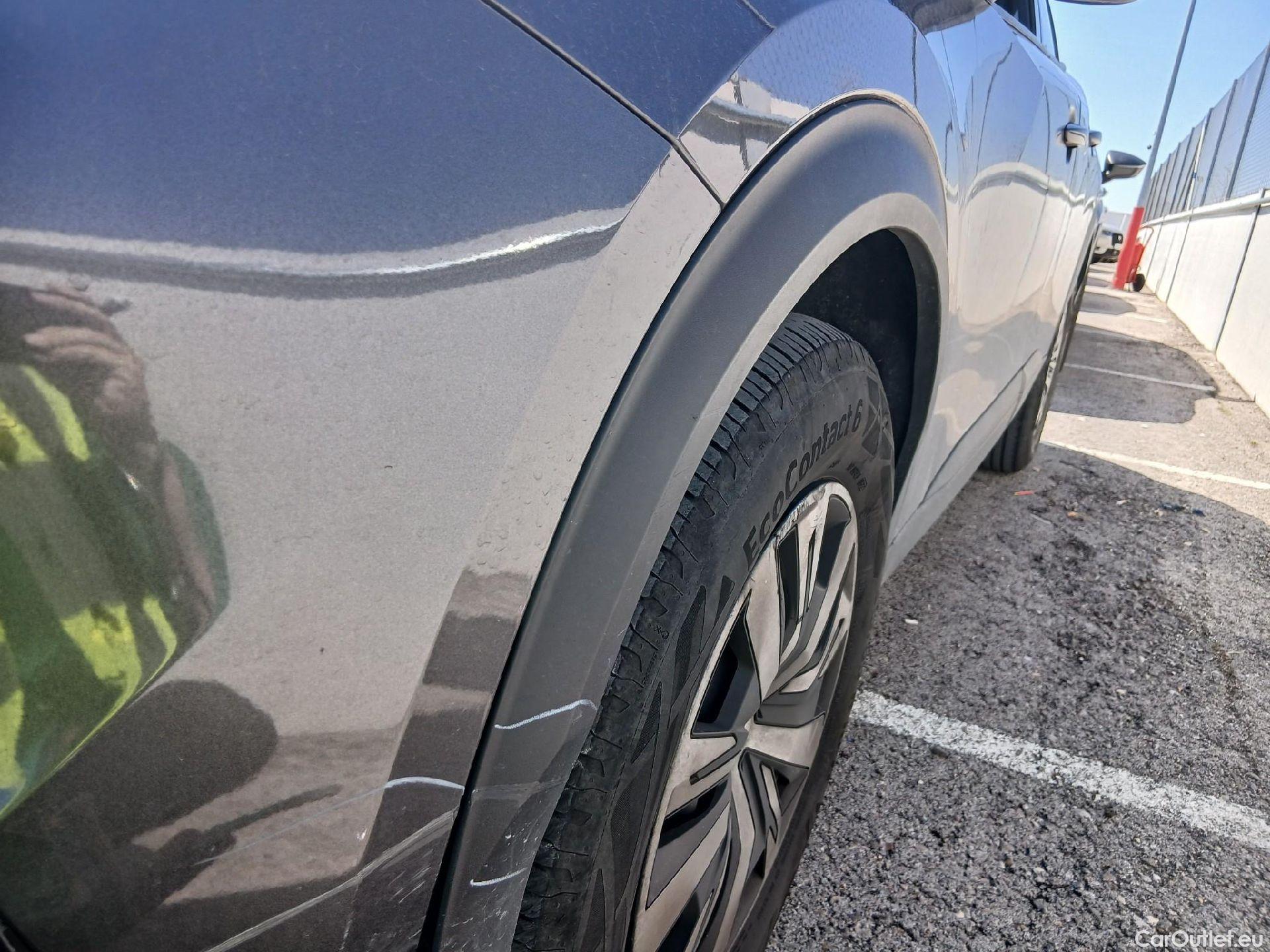  Peugeot  2008 PEUGEOT  / 2019 / 5P / todoterreno Active BlueHDI 81kW (110CV) #12