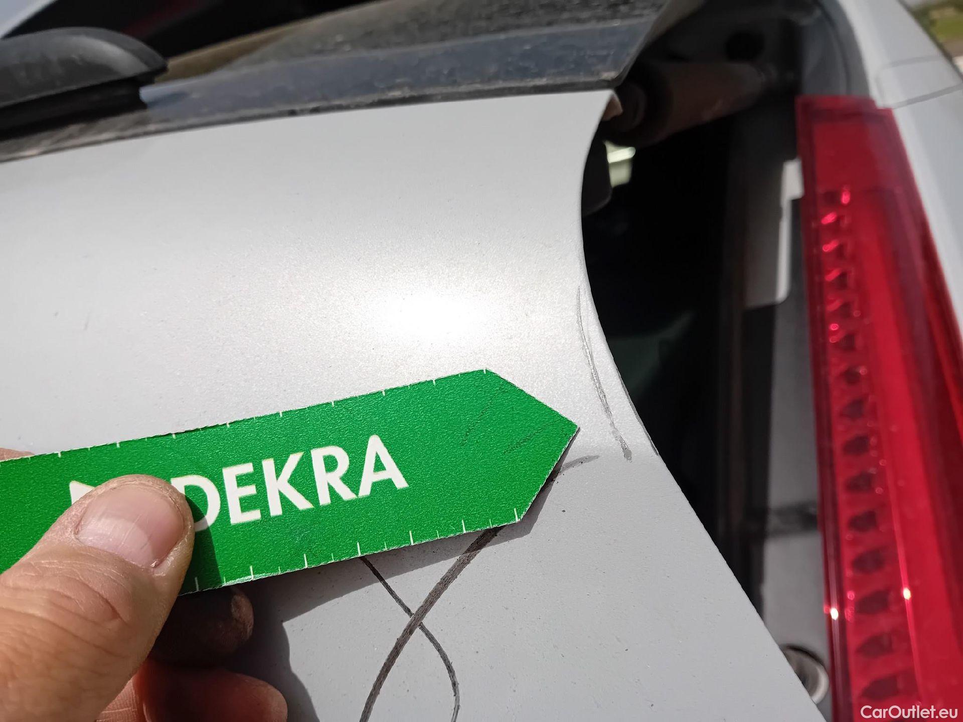  Volvo  XC 40 VOLVO XC40 / 2017 / 5P / todoterreno 2.0 B3 G Momentum Pro Auto #27
