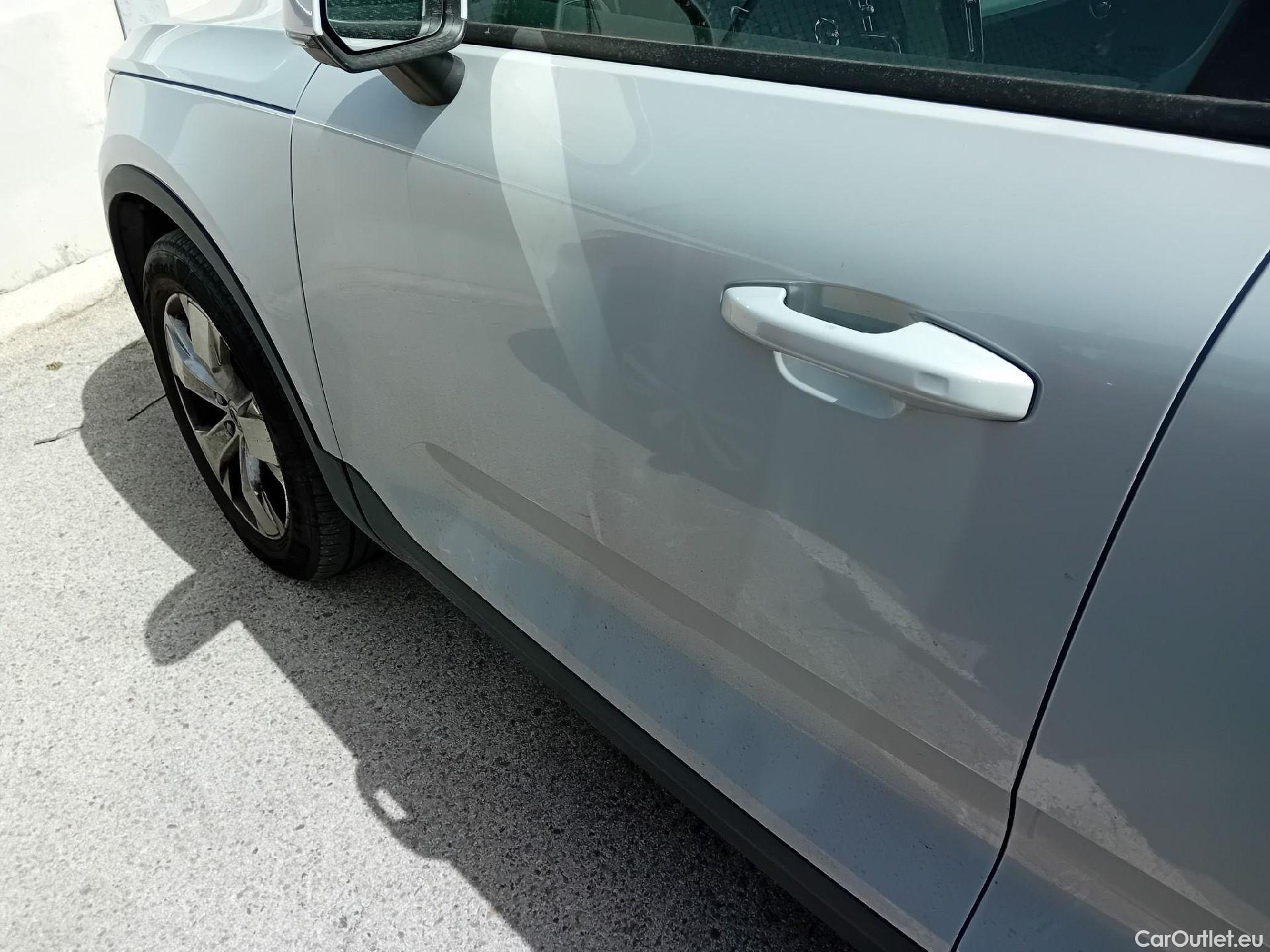  Volvo  XC 40 VOLVO XC40 / 2017 / 5P / todoterreno 2.0 B3 G Momentum Pro Auto #20