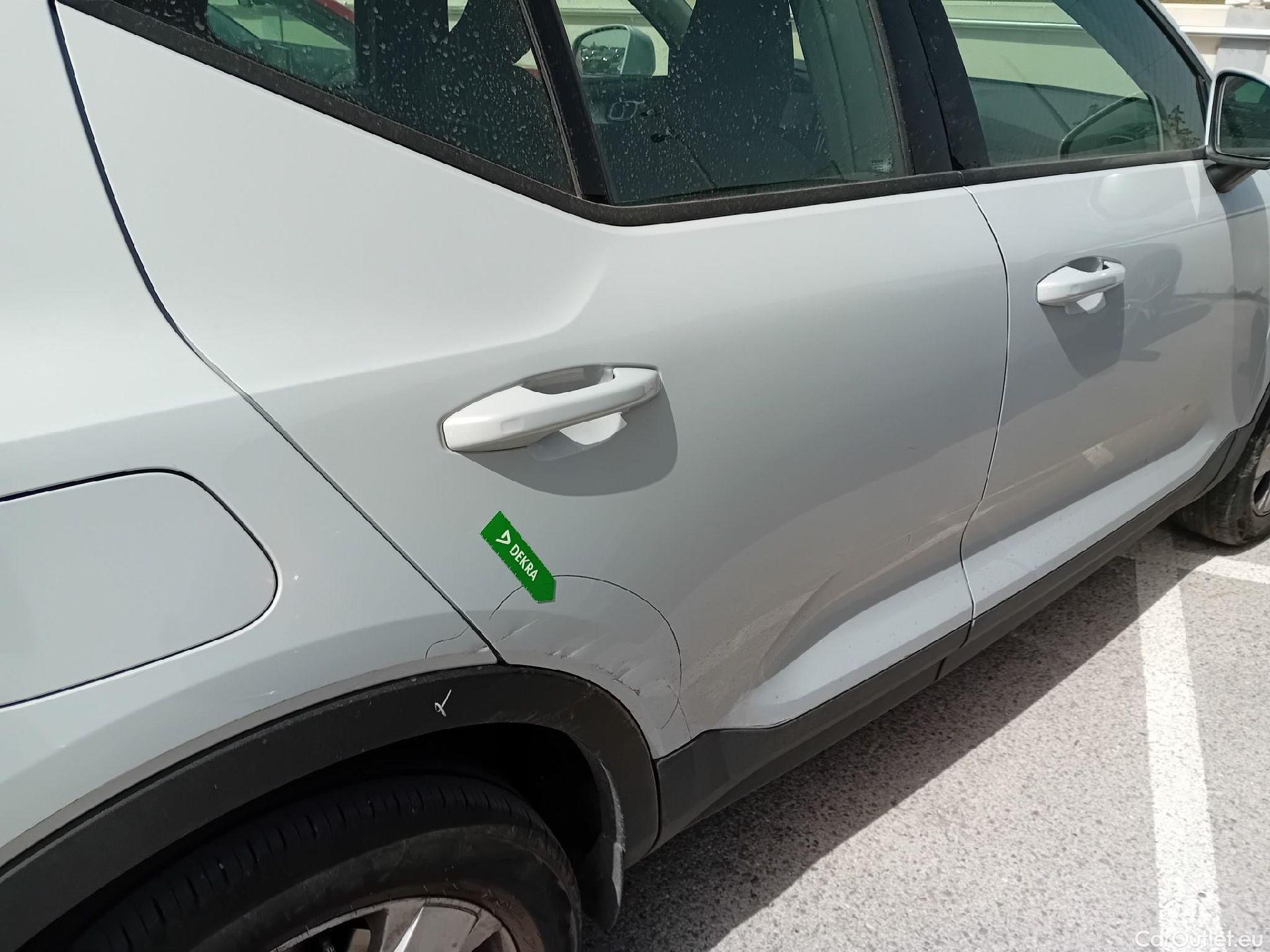 Volvo  XC 40 VOLVO XC40 / 2017 / 5P / todoterreno 2.0 B3 G Momentum Pro Auto #37