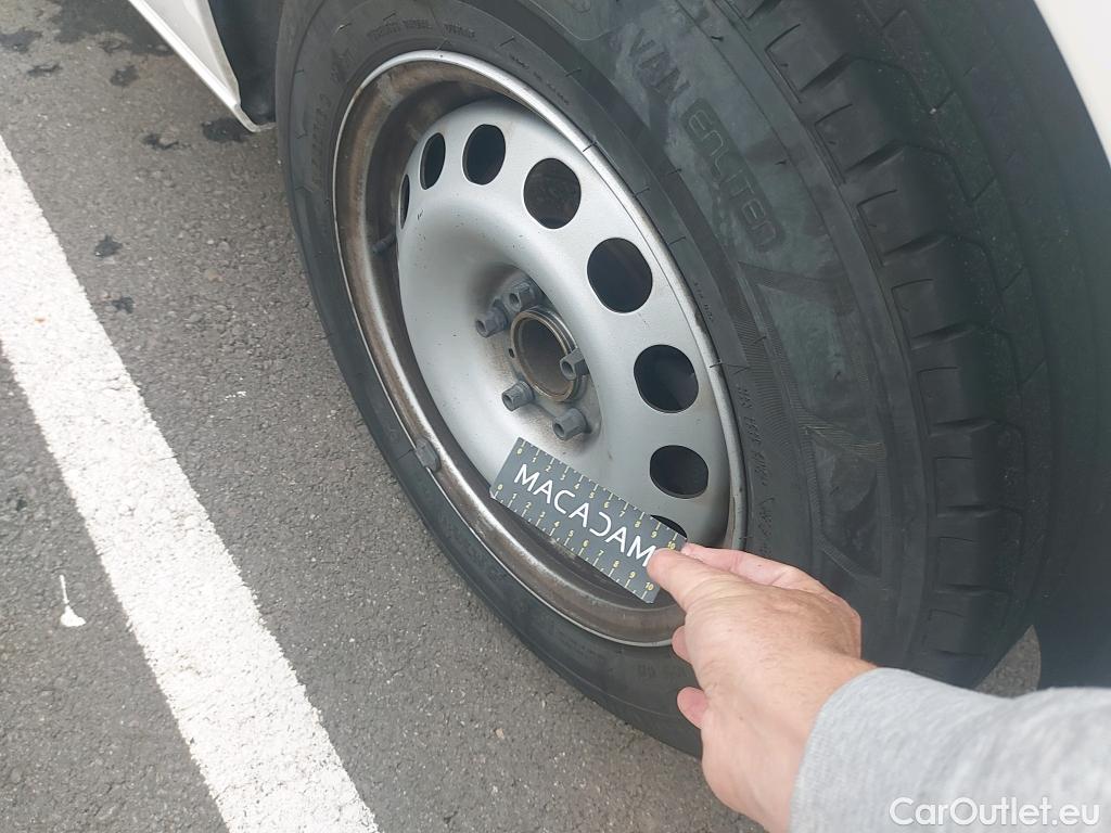  Citroen  Jumpy CITROEN  / 2016 / 4P / furgón Talla M BlueHDi 120 S&S 6v Control #43