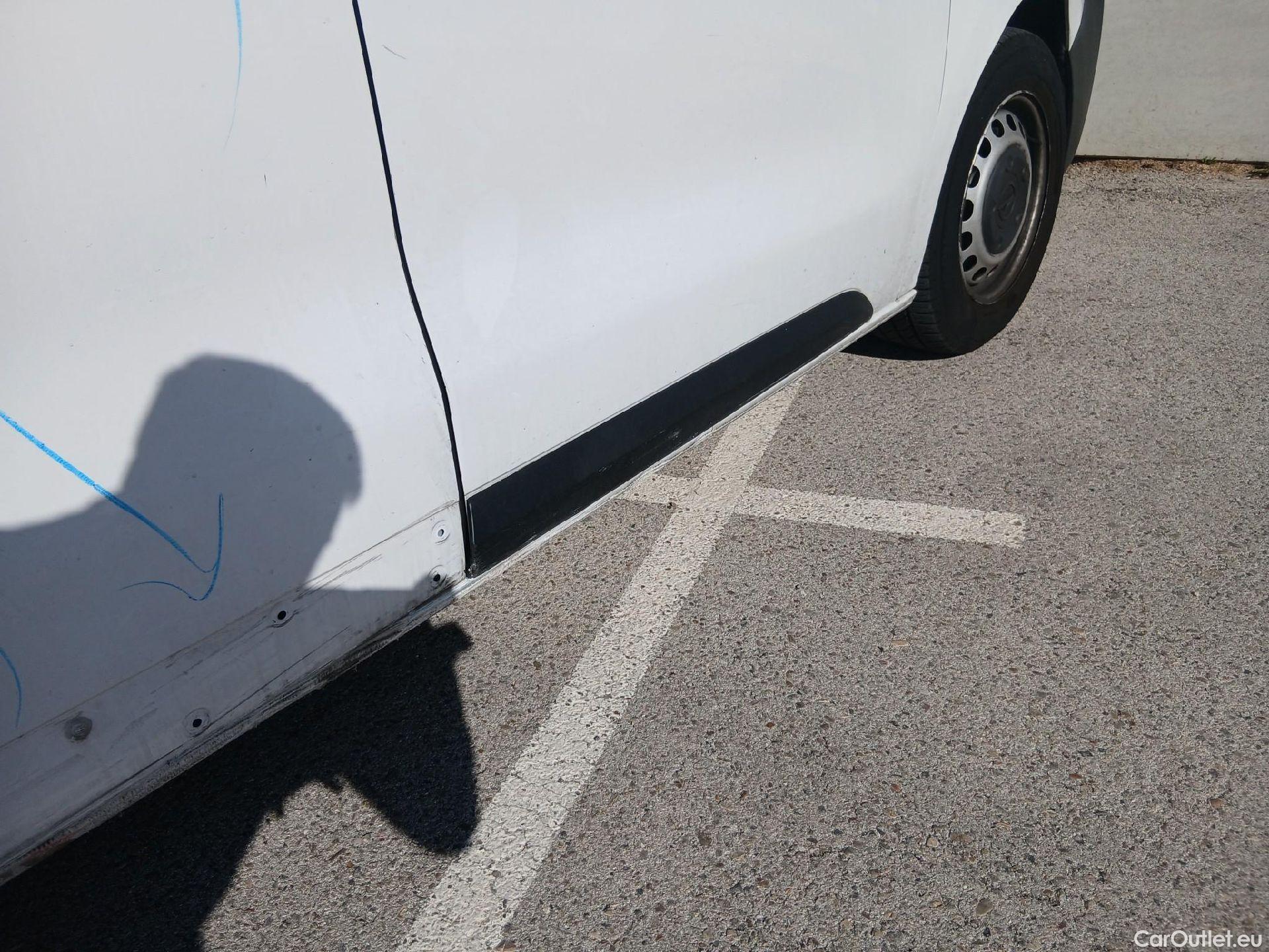  Opel  Vivaro OPEL  / 2019 / 4P / furgón 1.5 BlueHDi 74kW (100CV) M Std #30