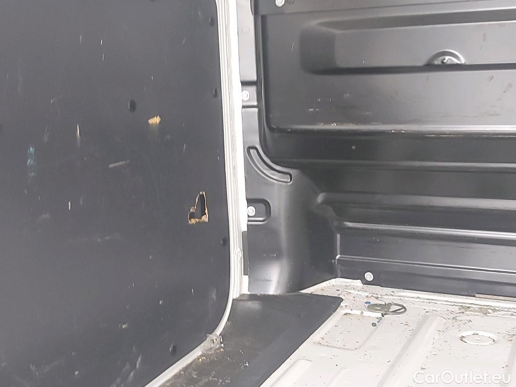  Citroen  Jumpy CITROEN  / 2016 / 4P / furgón Talla M BlueHDi 120 S&S 6v Control #35
