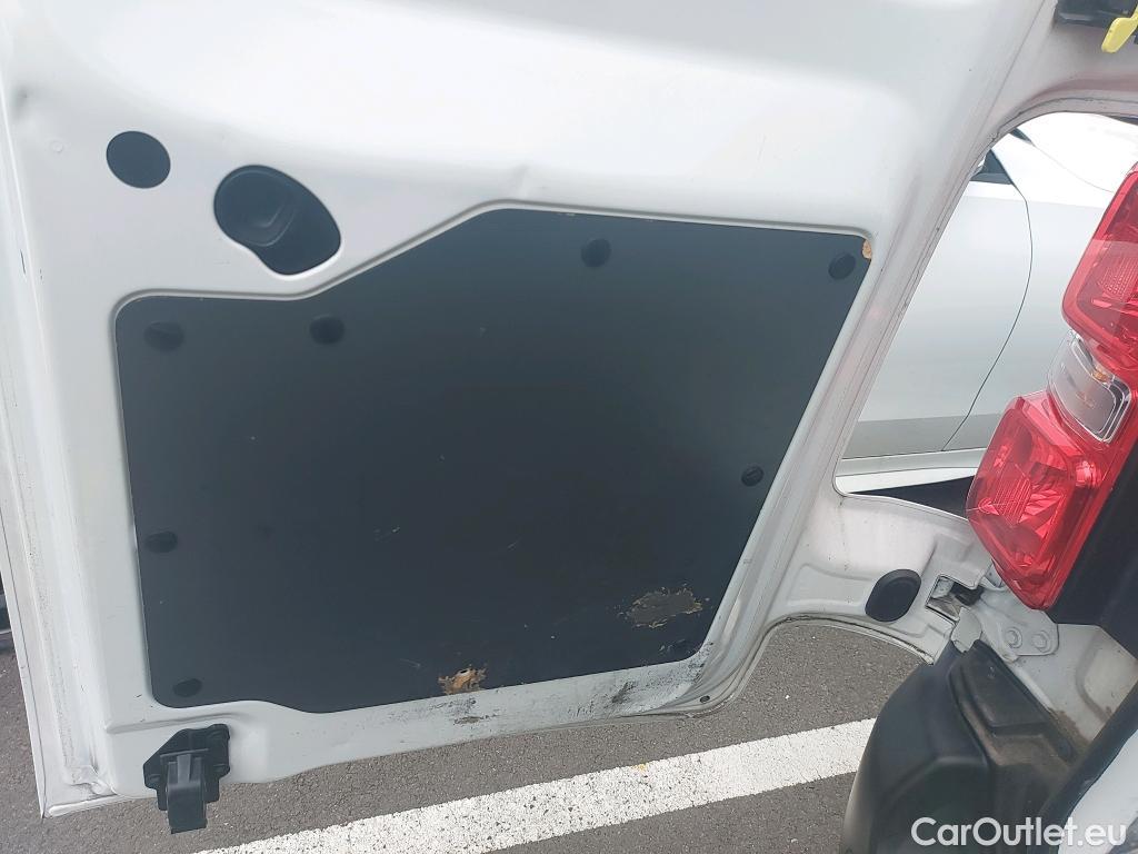  Citroen  Jumpy CITROEN  / 2016 / 4P / furgón Talla M BlueHDi 120 S&S 6v Control #26